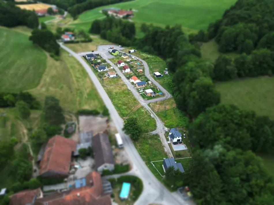 Kleingartenidylle! Es sind noch Gärten verfügbar! - Bild