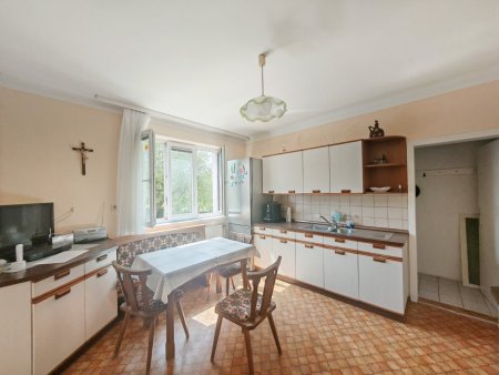 Viel Platz für Familie, Hobby und Handwerk!