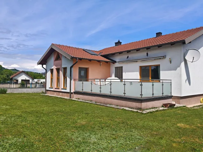 ☀️ Wohnen auf einer Ebene: Gepflegter Bungalow mit sonnigem Garten, Garage & Vollkeller - Titelbild