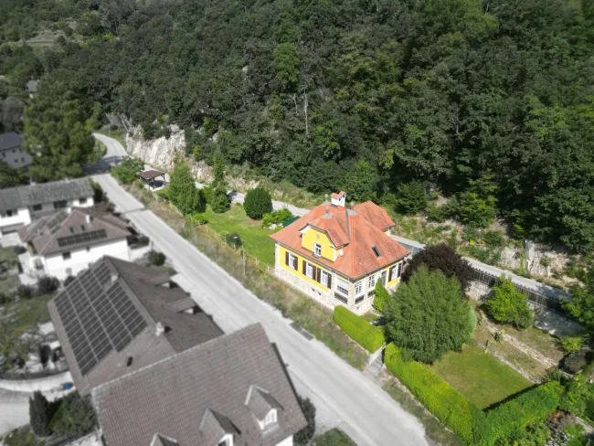 "Jahrhundertwende-Villa" nahe Krems/Wachau mit Göttweigblick! - Titelbild