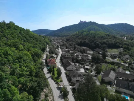 "Jahrhundertwende-Villa" nahe Krems/Wachau mit Göttweigblick!