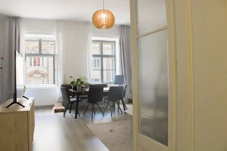 Altbau beim Rochusmarkt – 81 m² mit Wiener Herz