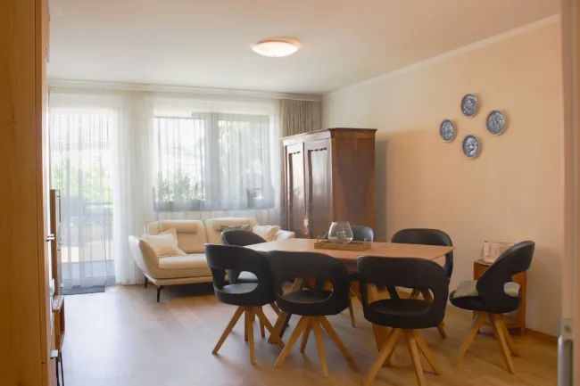 Helle Neubau-Eigentumswohnung mit TG Stellplatz in Mödling – modern, hochwertig und richtig gemütlich - Titelbild