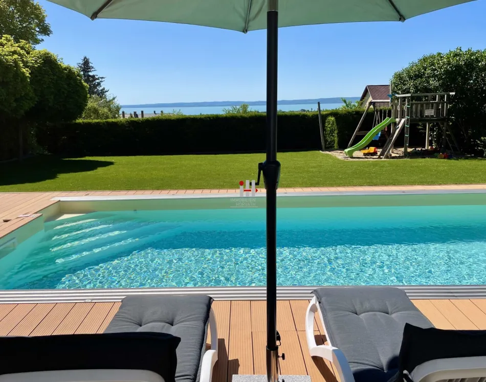Luxuriöses Apartmenthaus mit moderner Ausstattung und traumhaftem Blick auf den Balaton - Jetzt zugreifen für 1.375.000,00 €! - Titelbild