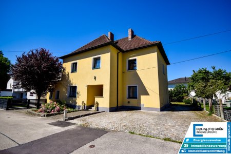 Altbau-Charme trifft Potenzial – großzügiges Haus mit 2 Einheiten