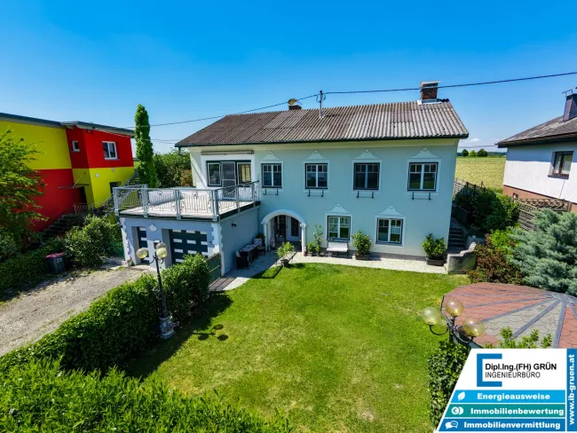 Zweifamilienhaus mit Garten, Garage & Fernblick in sonniger Aussichtslage - Bild