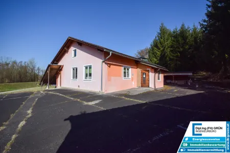Vielseitige Gewerbeliegenschaft mit Büro & Hallenflächen auf 2.950 m²