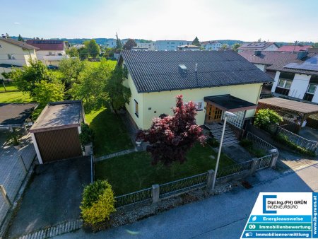 Charmantes Wohnhaus in Top-Lage XXL-Garage | zentral | ruhig | grün