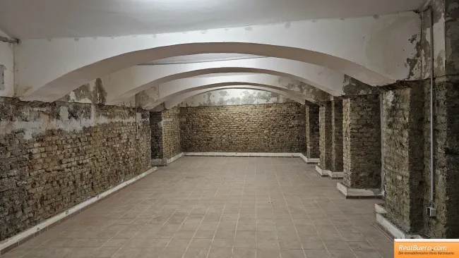HALBSOUTERRAIN IN DER ERDBERGSTRASSE NÄHE U3 - Bild