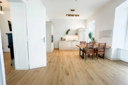 Beispiel: Wand weiß gestrichen