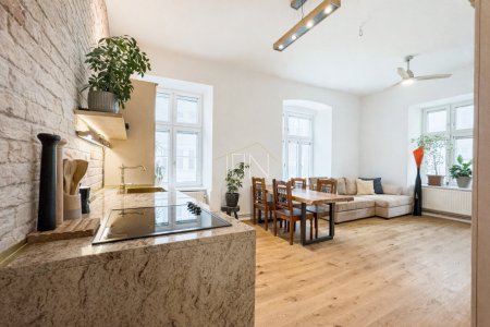 Beispiel: Einrichtungsvorschlag mit Sofa
