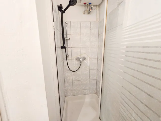 Wohnung 2) Dusche