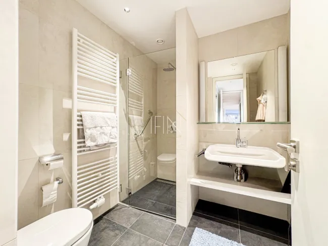 Badezimmer 2