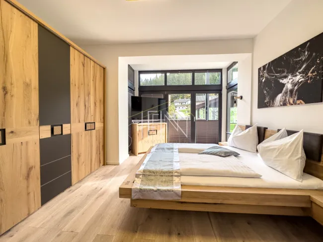 Schlafzimmer 1