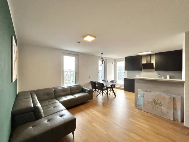 Provisionsfreie + teilmöbliert + Garagenabstellplatz: stilvolle Terrassenwohnung mit Fernblick in attraktiver Wohnlage! - Titelbild