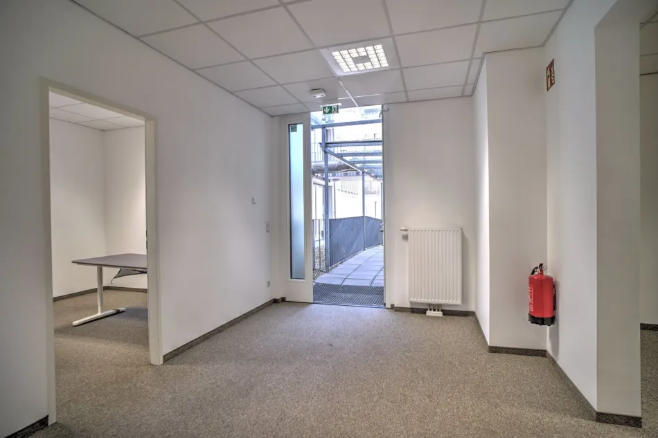 Ansprechende Büro-/Praxisräume im Zentrum von Schwechat - Bild