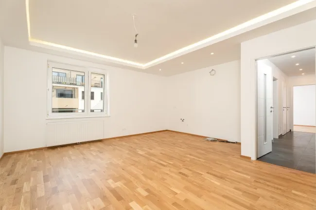 4 Zimmer & Top Anbindung: Sanierte 4-Zimmer Wohnung in sehr guter Lage! - Bild