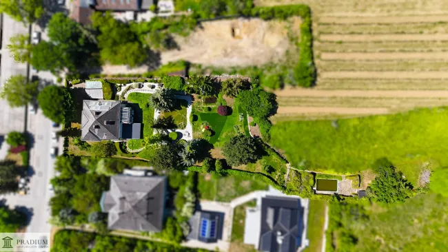 Zwischen den Weinbergen - 2.300m² Grundstück mit Villa - Bild