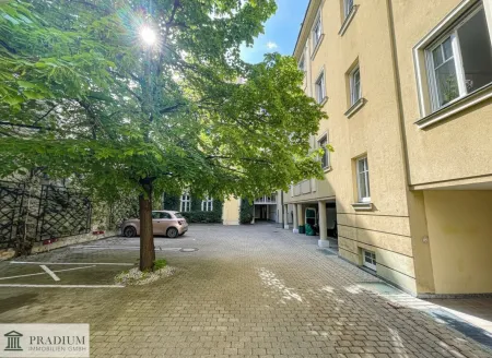 Rainer: 3-Zimmer-Altbauwohnung mit Terrasse