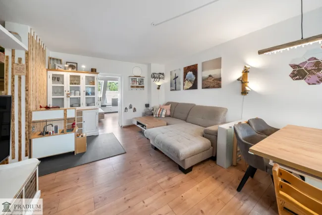 3 Zimmerwohnung mit Balkon und 2 TG-Plätzen - Titelbild