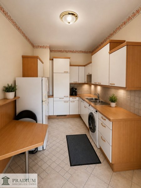 Stilvolle Anlegerwohnung mit Balkon und Grünblick