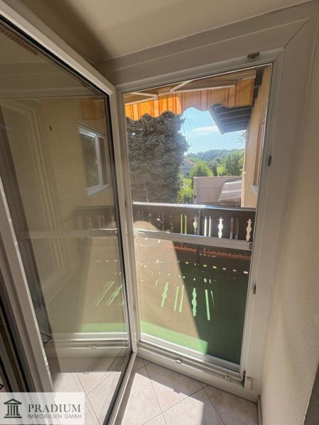 Stilvolle Anlegerwohnung mit Balkon und Grünblick