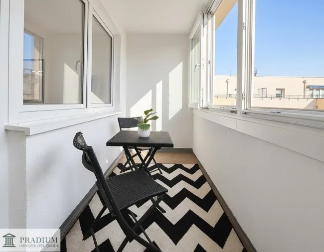 *** ERSTBEZUG nach Sanierung *** 3 Zimmerwohnung mit Loggia - Bild