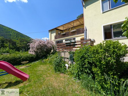 Der Somme ist da! Perfektes 3-Familienhaus mit 2 Terrassen und 7 Zimmer