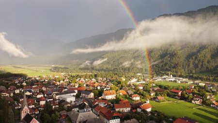 NEUSTEINHOF - Obergeschoss mit Wohlfühlfacktor: hell, offen, modern (Top 2)