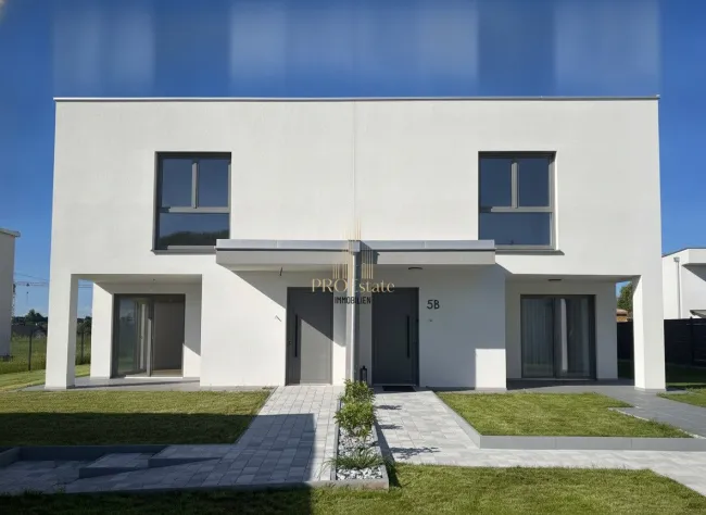 Einladende Doppelhaushälfte mit Garten, Doppelgarage und Terrasse in Stadl-Paura – Ihr Erstbezug! - Titelbild