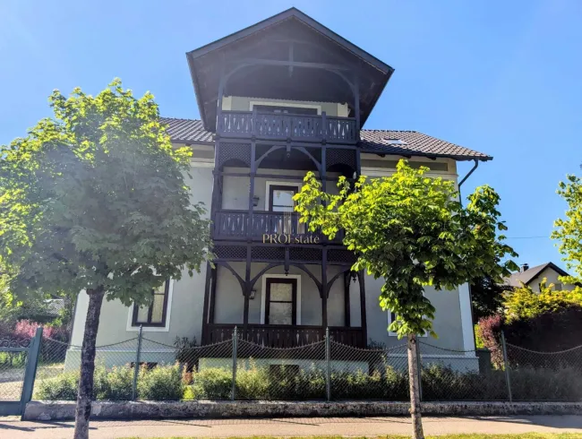 Mehrfamilienhaus - 3 Wohneinheiten mit Garten & Garage in Gmunden – WF 268m², 8 Zimmer! - Titelbild