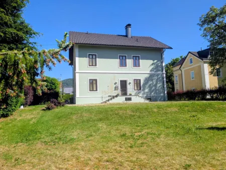 Mehrfamilienhaus - 3 Wohneinheiten mit Garten & Garage in Gmunden – WF 268m², 8 Zimmer!