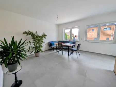 Neuwertiger Bungalow in Peuerbach: 4 Zimmer, Pool, Terrasse – Ihr Traumhaus wartet!