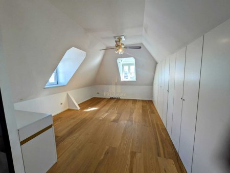 Traumhafte, gepflegte 3-Zimmer-Wohnung mit riesiger Dachterrasse in Steyr!
