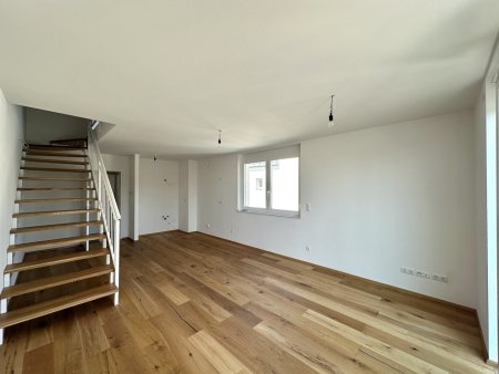 PREISREDUKTION: Maisonette-Wohnung mitten in der Natur. Erstbezug.
