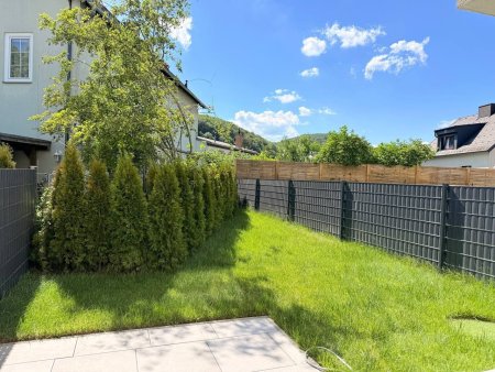 ERSTBEZUG-REIHENHAUS mit Eigengarten und 2 Parkplätze – modernes Wohnen auf höchstem Niveau