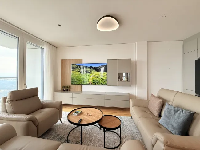 AB SOFORT - High-End Residence - Marina Tower - Vollmöbliert - Parkplatz - Bild