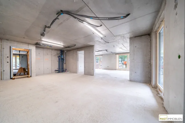 *Frühjahr 2027* Provisionsfreie 4-Zimmer Wohnung mit großzügigem Garten! - Bild