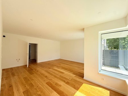 ERSTBEZUG-REIHENHAUS mit Eigengarten und 2 Parkplätze – modernes Wohnen auf höchstem Niveau