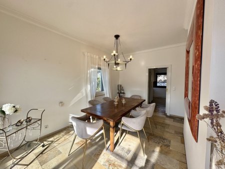 Einzigartige Einfamilienvilla am Ölberg, Klosterneuburg - mit Kaufoption!