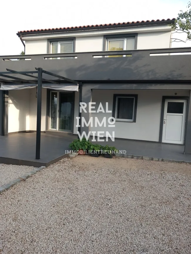 Traumhaus in Lakmartin: 4 Zimmer, Terrassen, Garten und mehr - Titelbild