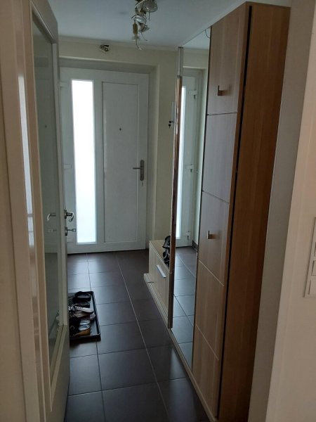 Traumhafte Gartenwohnung in Vösendorf: 81m², Terrasse, Stellplatz und sitzen in Grünen!