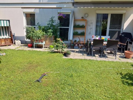 Traumhafte Gartenwohnung in Vösendorf: 81m², Terrasse, Stellplatz und sitzen in Grünen!