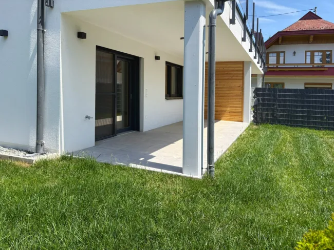 LIVIN Deluxe - Klopeiner See I schlüsselfertige Wohnung mit großem Privatgarten - Bild