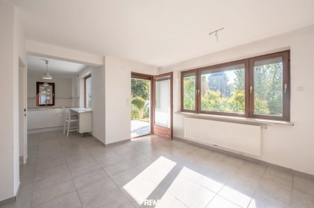 Charmantes Einfamilienhaus mit idyllischem Garten !