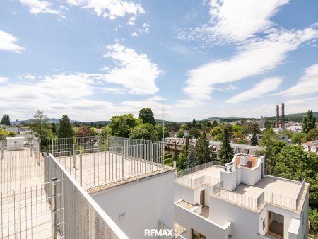 Attraktive 2-Zimmer-Wohnung mit Dachterrasse !