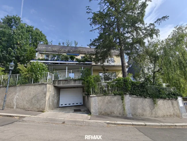 Aussenansicht des Hauses strassenseitig