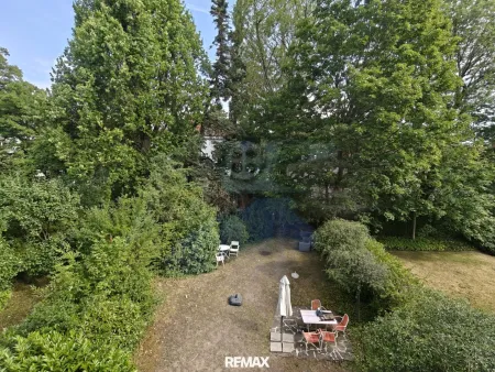 Ausblick in den ruhigen Garten