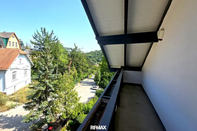 Balkon zur Straße