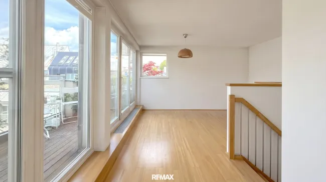 Wohnzimmer visualisiert ohne Möblierung